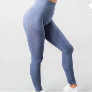 Alphalete Aero Legging in French Blue Size Medium